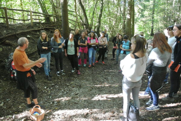 Kolleg im Waldkindergarten I Foto: Brigitte Webhofer I KBAfEP 2021